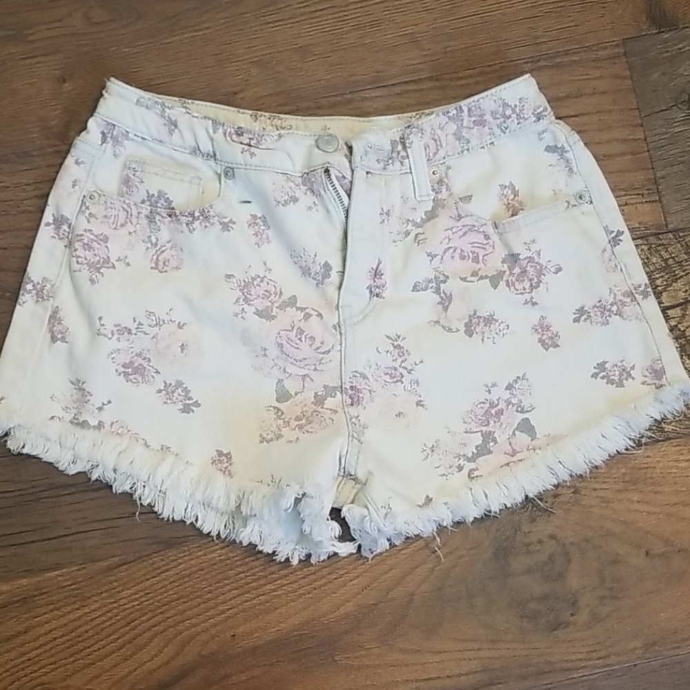 🔥3 for $20 | High-Rise Floral Shorts